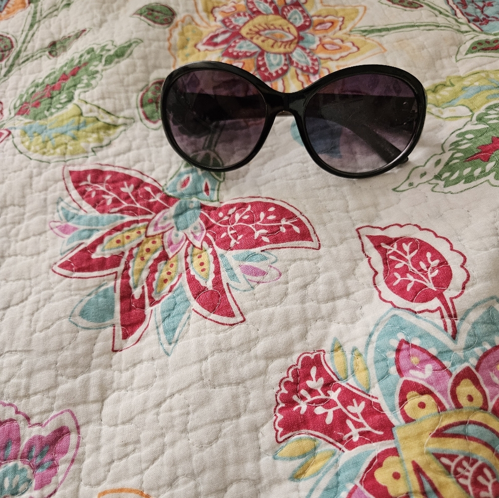 Ellen Tracy Woman Fashion Glasses